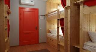 Хостел KD Hostel Калининград Кровать в общем номере для мужчин и женщин с 8 кроватями-1